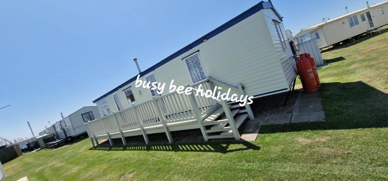 Вилла The Hive On The Chase Ingoldmells Скегнесс Экстерьер фото